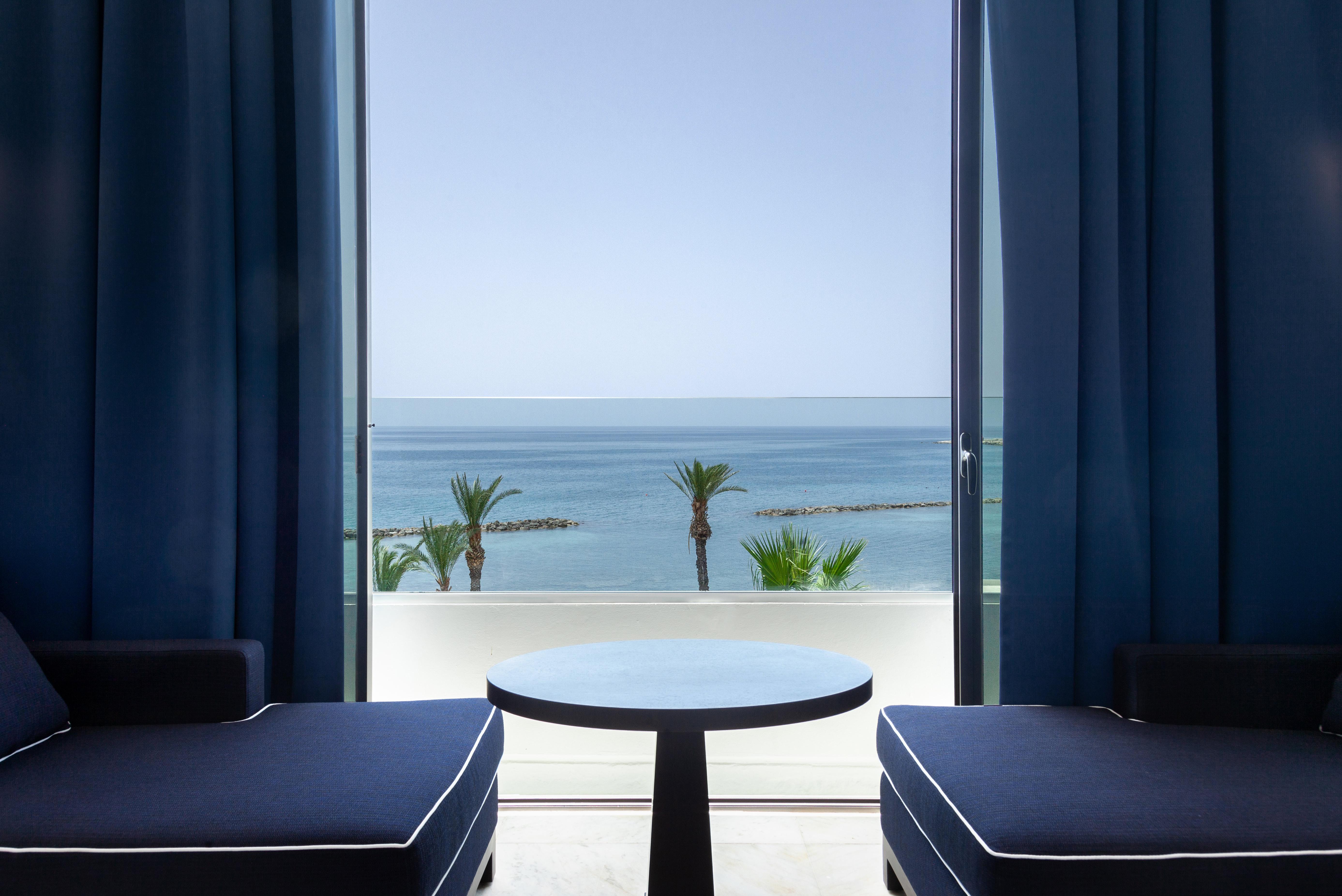 奥尔迈拉酒店 Paphos 外观 照片 Sea view from a room at the hotel