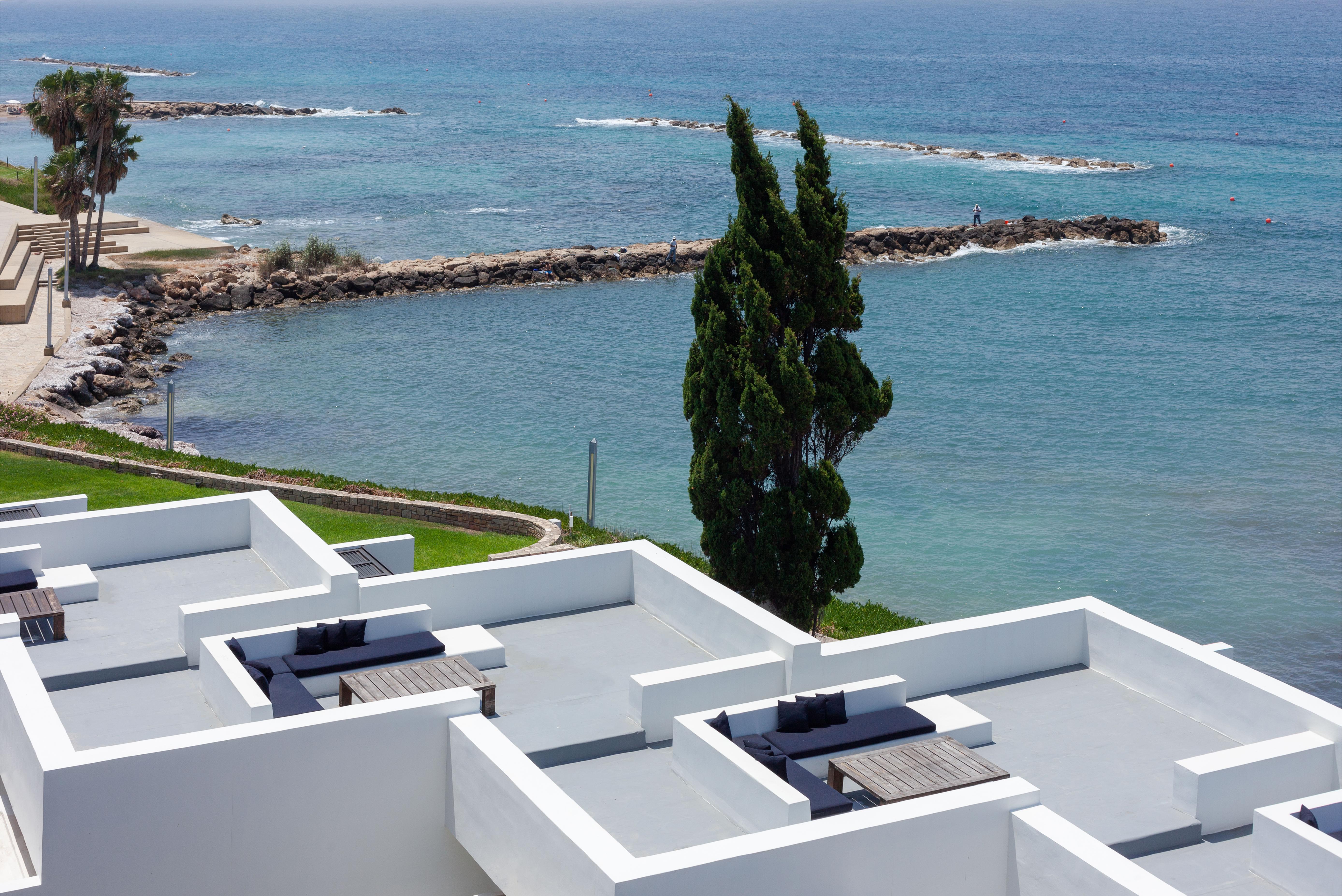 奥尔迈拉酒店 Paphos 外观 照片 View of the Mediterranean Sea from the hotel