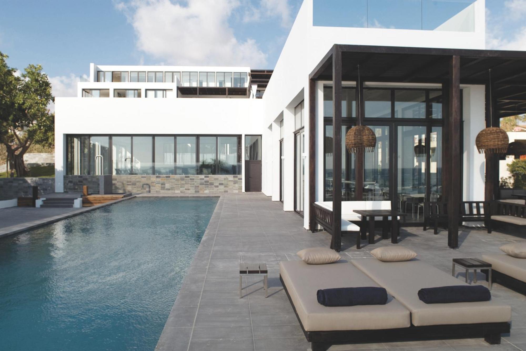 奥尔迈拉酒店 Paphos 外观 照片 The hotel's pool
